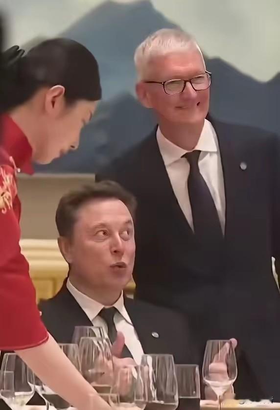 中美关系好的时候突然发现这些人好可爱！
中美关系差的时候发现这些人很可恨！
大家