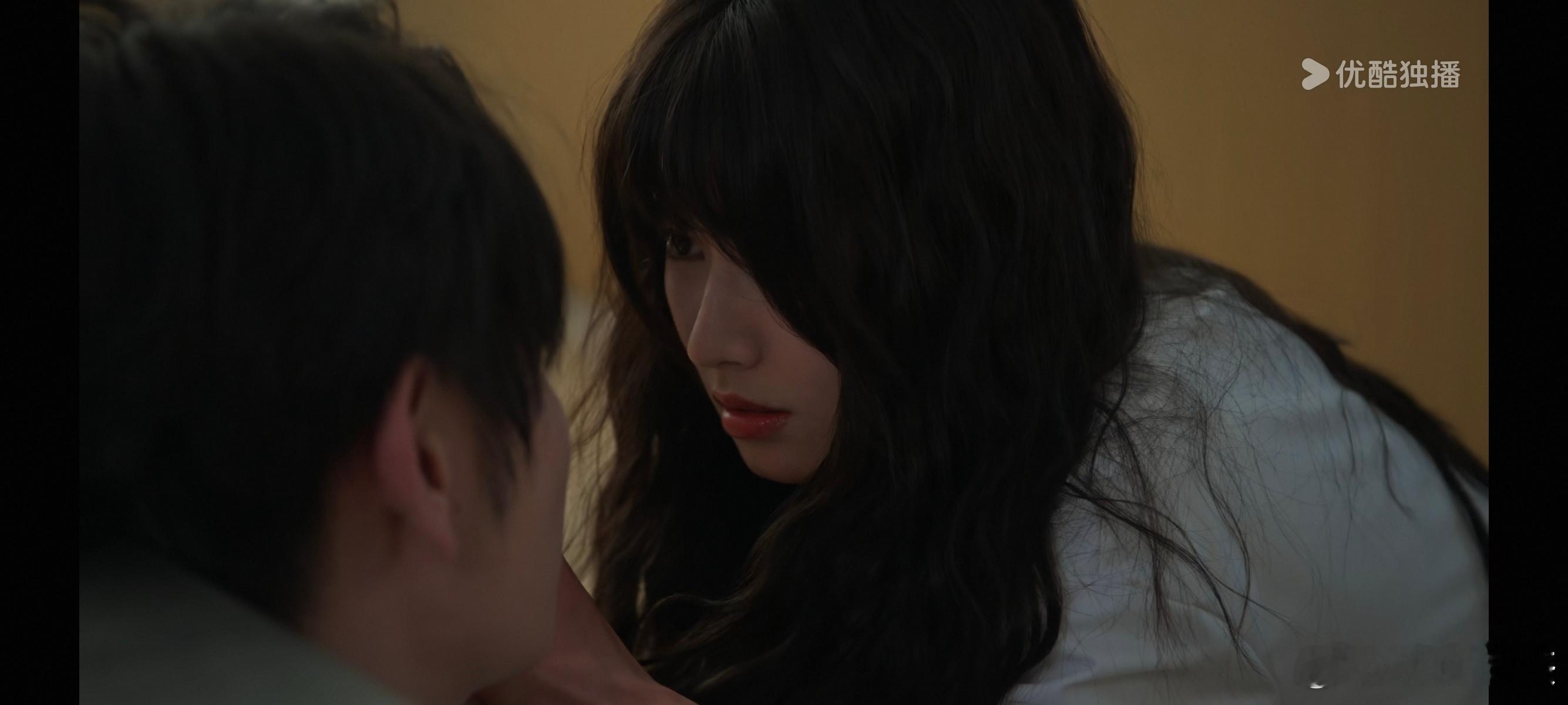 炽热吸引 第5集了，上头了 设定新奇，男主又强又变态，看着怪吓人的