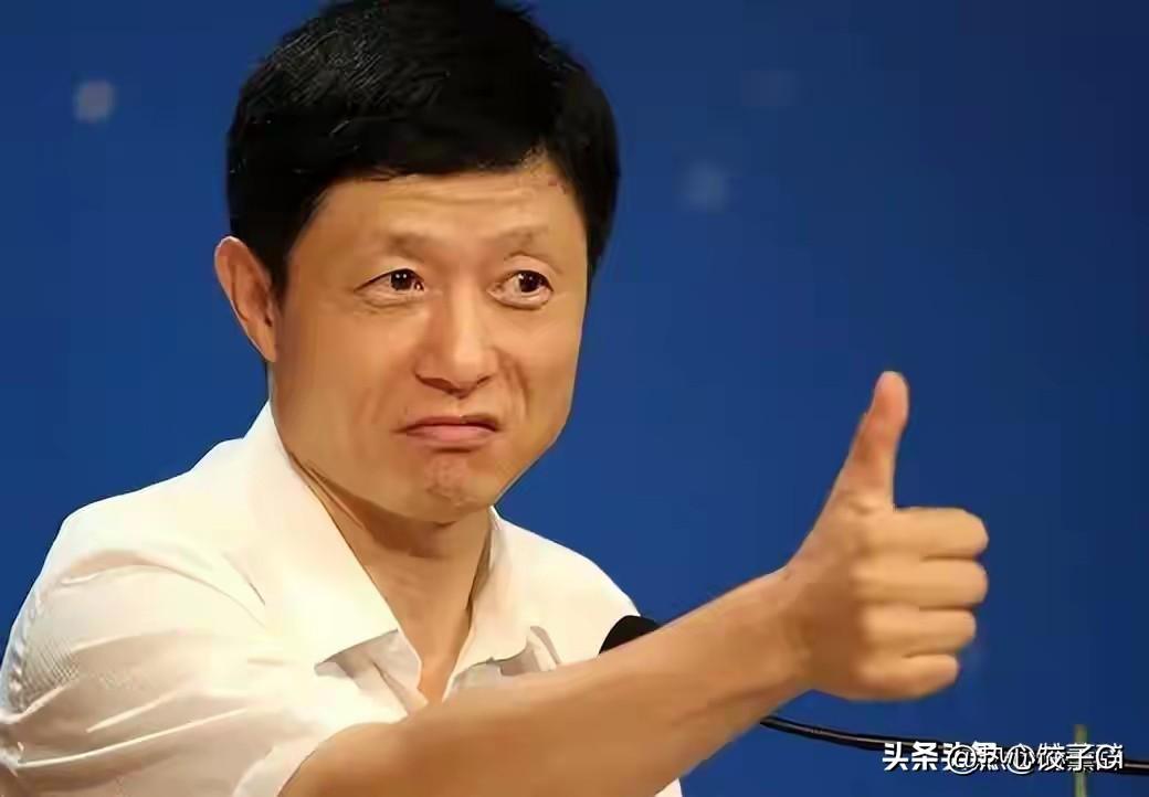 艾跃进说，男人要对自己狠一点，男人就是要流汗流血，男人就是要奋斗。因为你是强者的