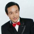 巩汉林是谁？是那个演小品，瘦得跟小鸡仔似的，非得和老婆金珠玛米压咕嘟一起拍戏，才