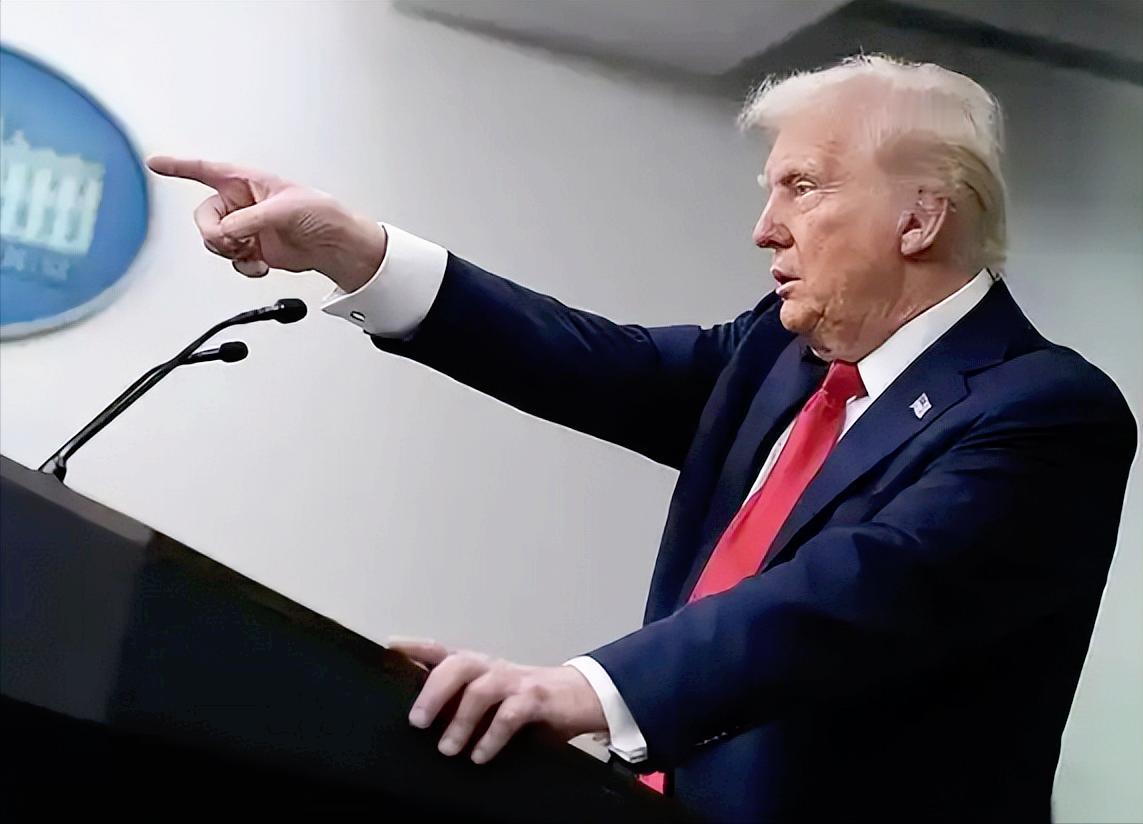 拉美局势闹大了，美国突袭委内瑞拉后，特朗普当天还指责哥伦比亚总统佩特罗在自家境内