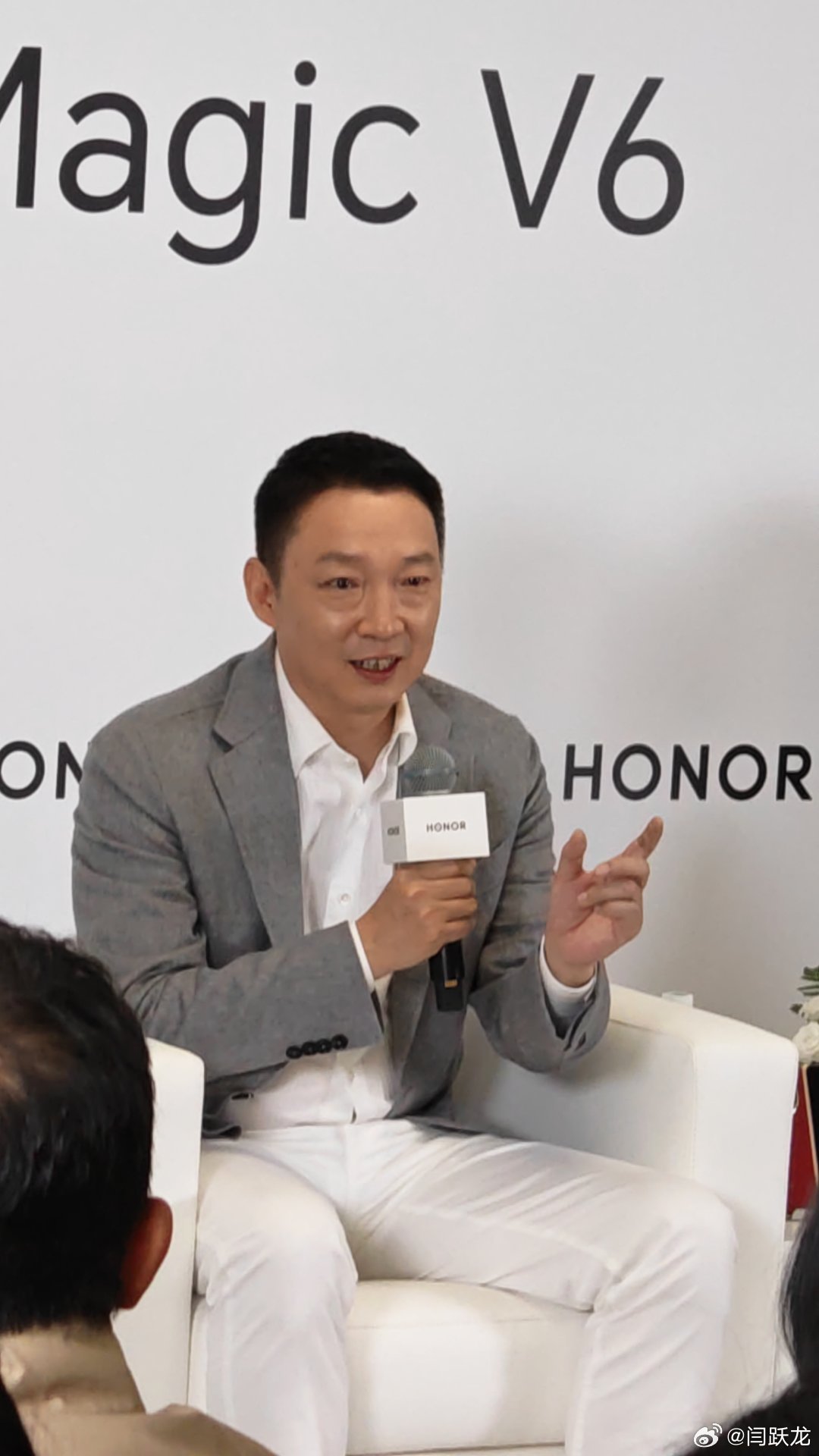 提出“智启人本”（AHI）理念    荣耀CEO李健阐释荣耀的“变”与“不变” 