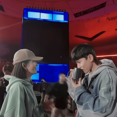 这不就是她在闹他在笑的具象化嘛[抱一抱][抱一抱]张杰对谢娜也是没招了 ​​​
