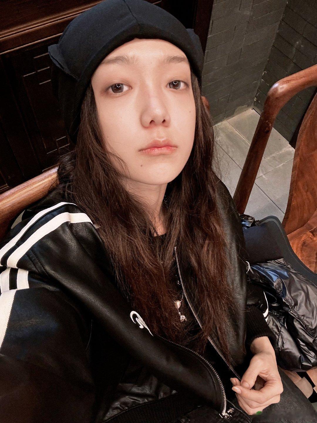 #转发接龙开新年##硬糖少女303##希林娜依高# 今日份糖妹新鲜物料希林娜依高