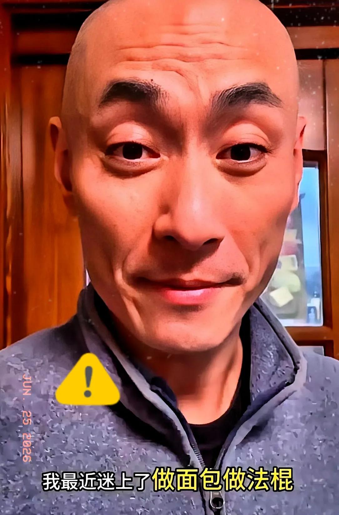 成都那鼓手的事儿，透着股说不出的诡异。

按理说，活生生一个人，有房有地，在村里