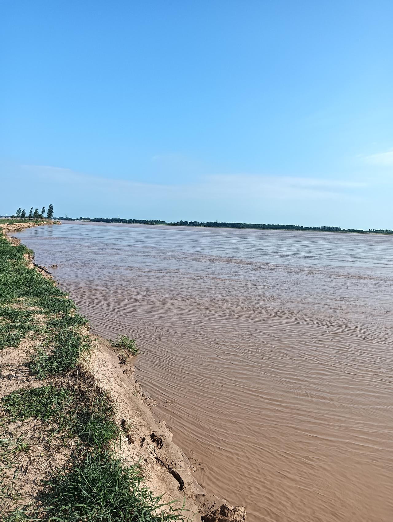巩义与巩县

巩县撤县建市的那一样，我正读高三。猛的一下子从巩县切换到巩义，很是
