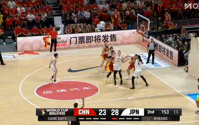 打不进一直被反击，23-30落后中国男篮vs日本男篮