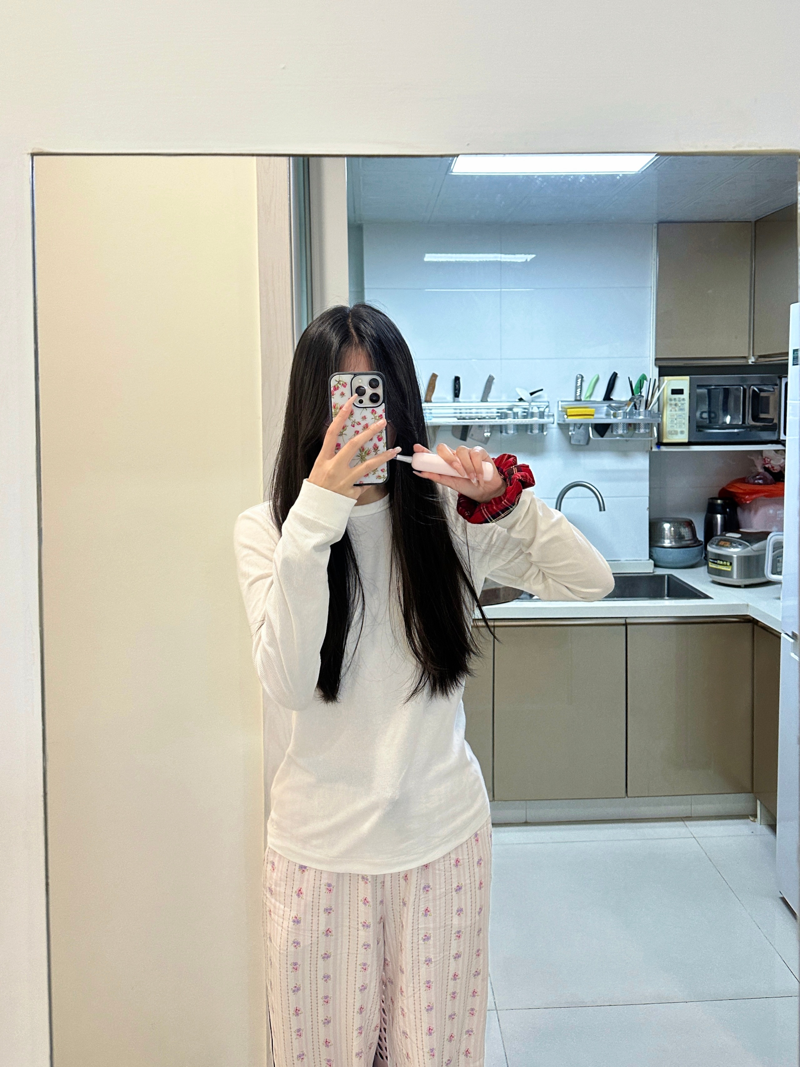 最近真的吃太好了🍖🌶️奶茶咖啡天天喝 火锅也没停过 牙齿感觉都要上色了😭吃