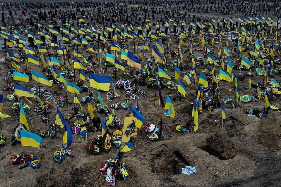 另一个巨大的墓地将在乌克兰基辅附近开放。
国家战争纪念公墓的总面积将达到近100