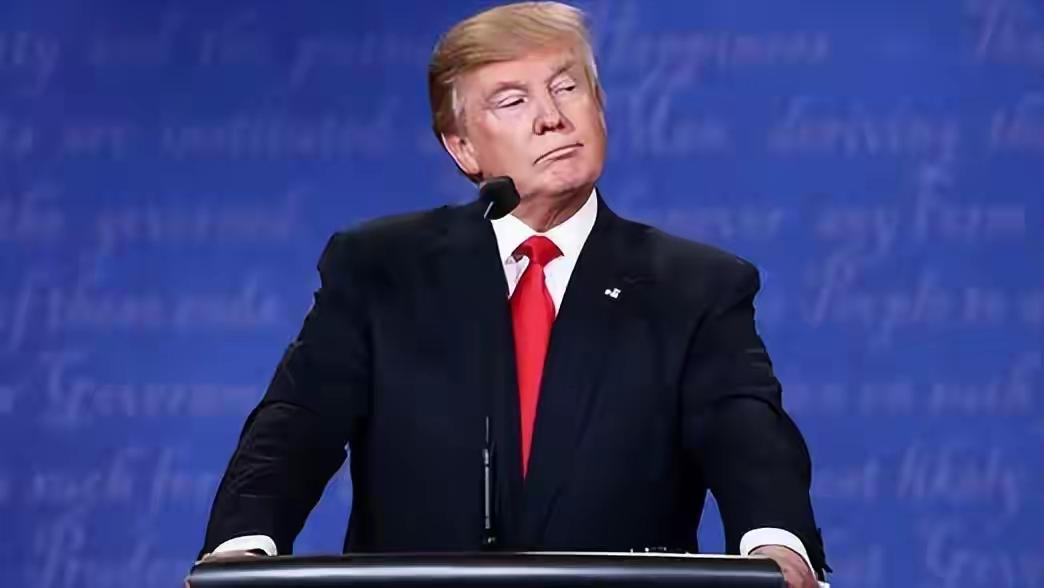 特朗普铤而走险！38万亿债务压顶时，他为何非要对委内瑞拉动武？