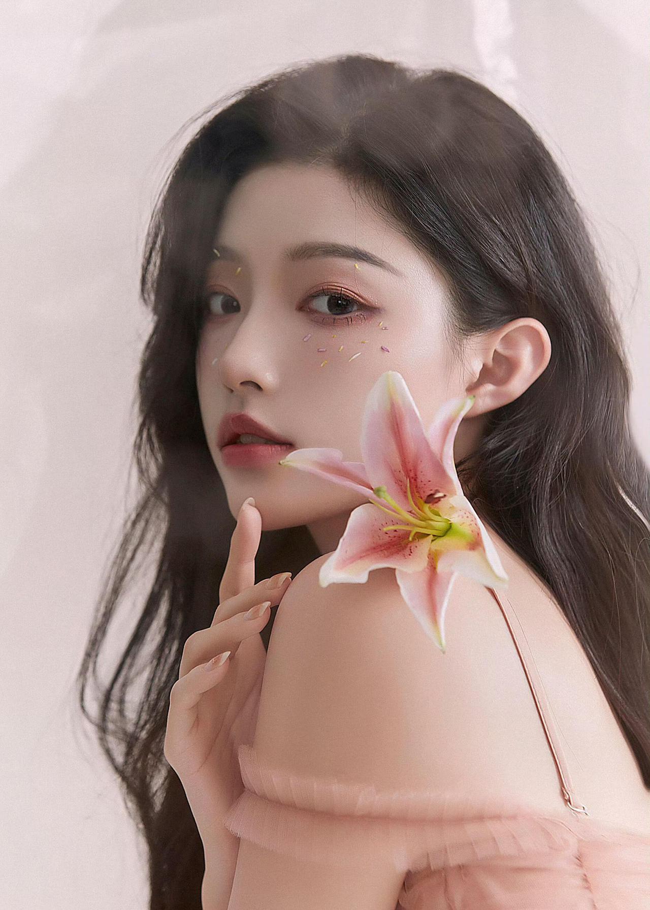 温柔御姐写真馆自拍（9.8分）