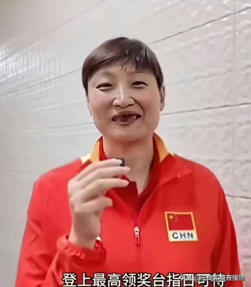 随笔。
  世联赛，中国女排对捷克，目前以大比分0:2落后。
 我想对排协说；