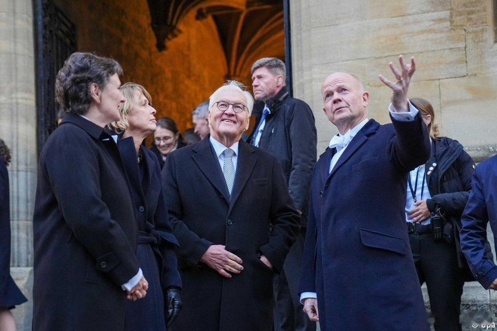 英国王室 🇬🇧🇩🇪12月5日，德国总统弗兰克-瓦尔特·施泰因迈尔阁下和夫