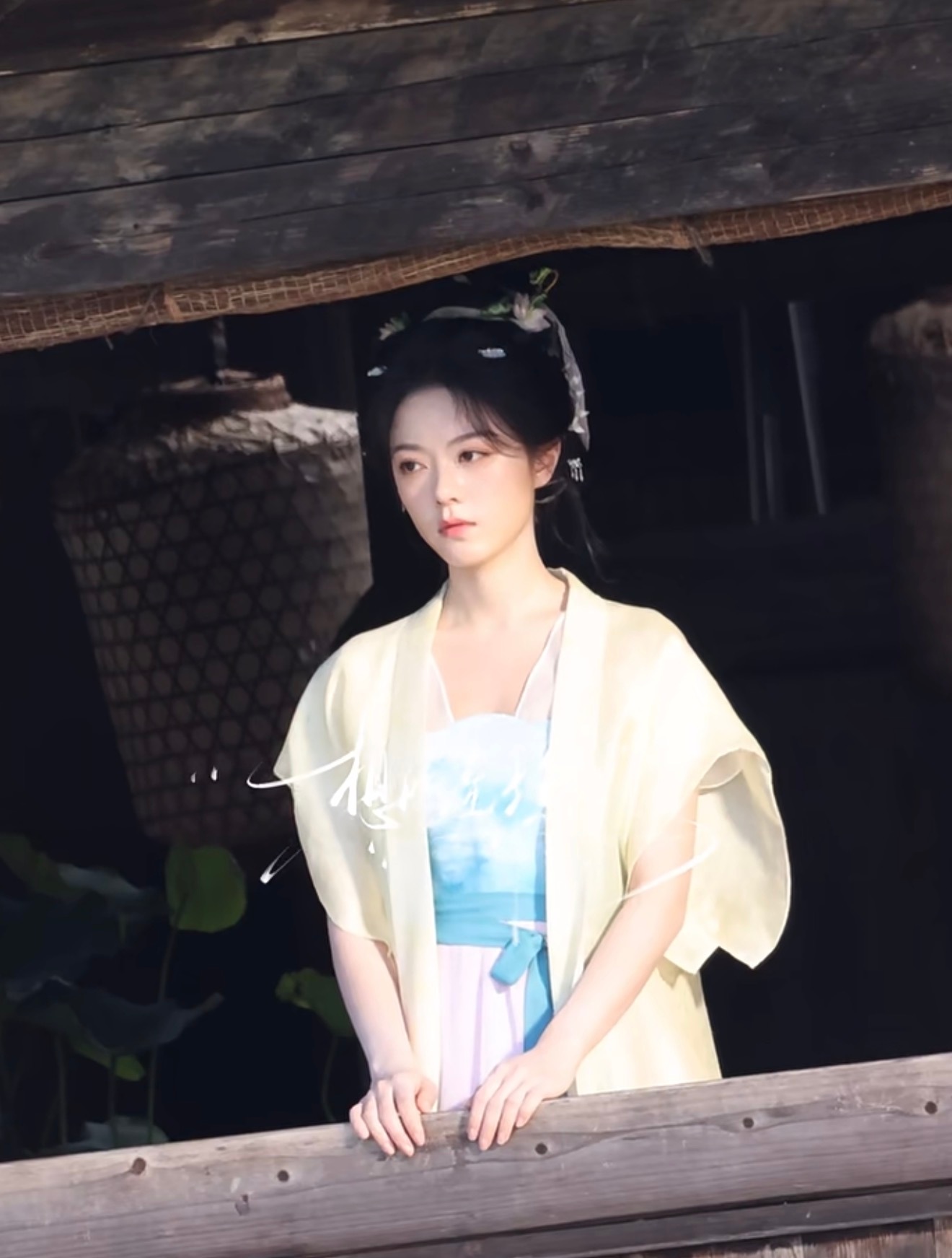 这个妆造在我心中目前最佳了 像柠檬小蛋糕 