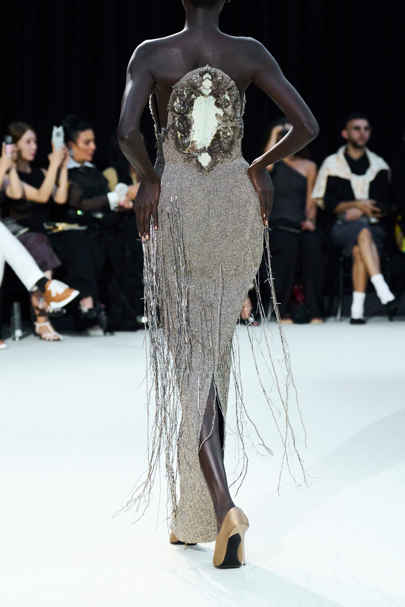 Ashi  Studio Fall 2026 CoutureLook 6、30 