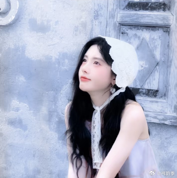₊˚⊹⁠♡世界以祎为中心♡⊹⁠˚₊     ♡₊⊹⁺𓏴행복은 도달 범위 내에