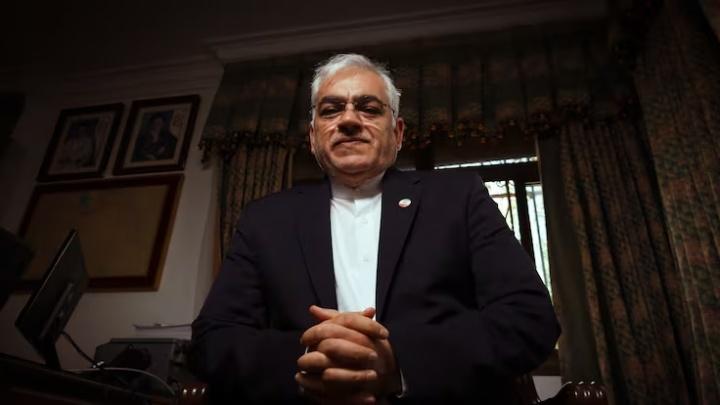 《阿斯报》特意去采访伊朗驻西班牙大使礼萨·扎比卜，关于伊朗会不会退出世界杯。
礼