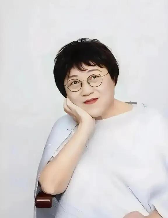 《心动的信号6》大结局撕开一个真相：那个最“清醒”的马晴，恰恰输掉了整盘棋。
别