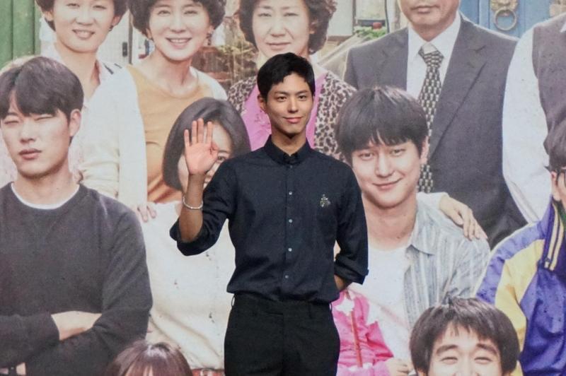 要说我心中最经典的韩剧，那必须是《请回答 1988》。这部剧没有跌宕起伏的狗血剧