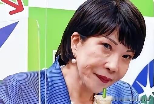 就在刚刚
日本突然反水
​​2025年10月31日的消息在机场还没散场，特朗普的