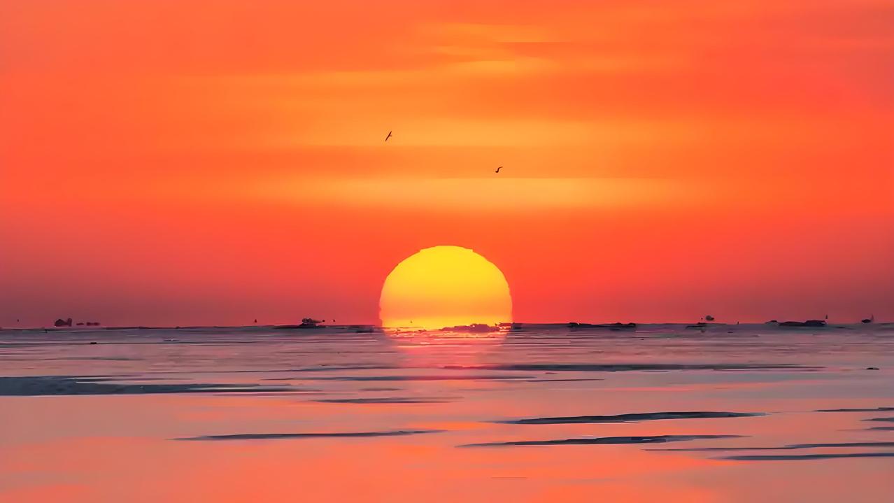 看到“月落西山大地暗”这个上联，我脑海里立马就浮现出一幅月沉西山、夜幕降临的画面