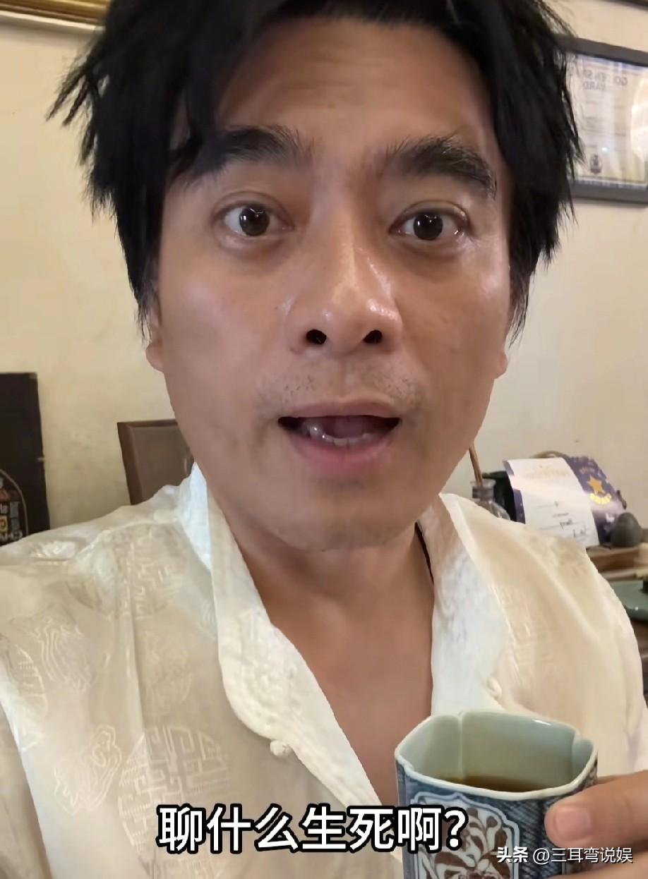 演员陈龙劝妈妈去体检，但老太太非常不愿意，一口给拒绝了，认为自己睡觉好，胃口也好