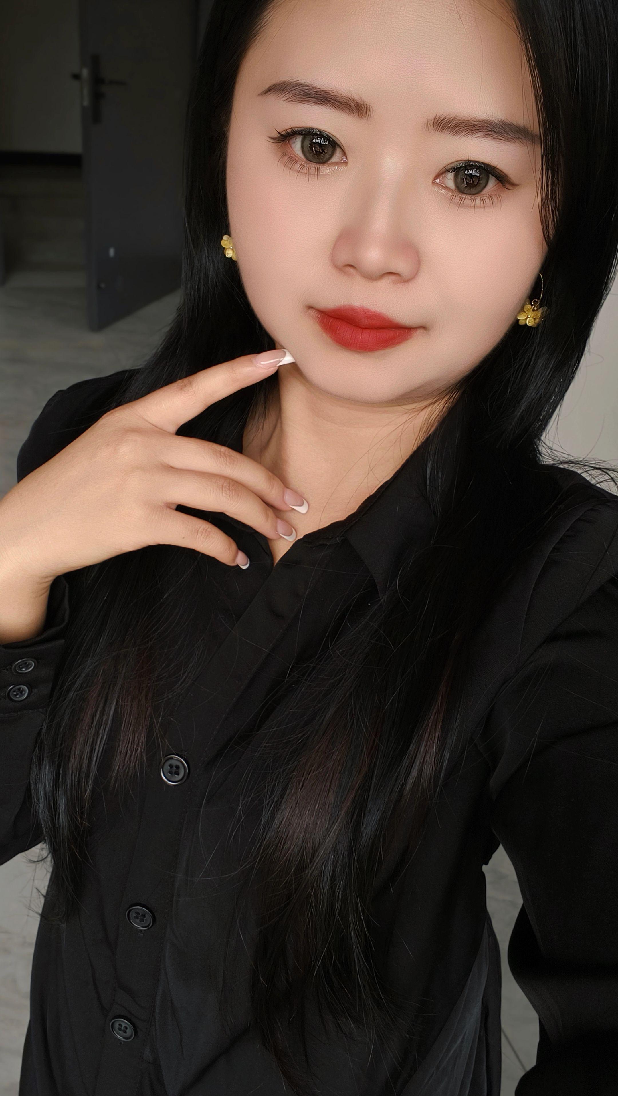 不要给我画大饼，不会因为一些，你的甜言蜜语而感动，更不会为了低成本的关...