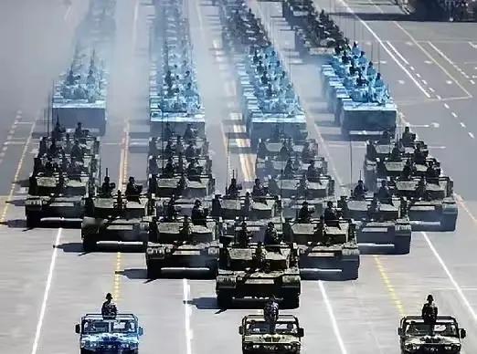 德国军事专家一番话，让国际舆论炸锅！他指出，当今中国军事力量强大到让美国无可奈何