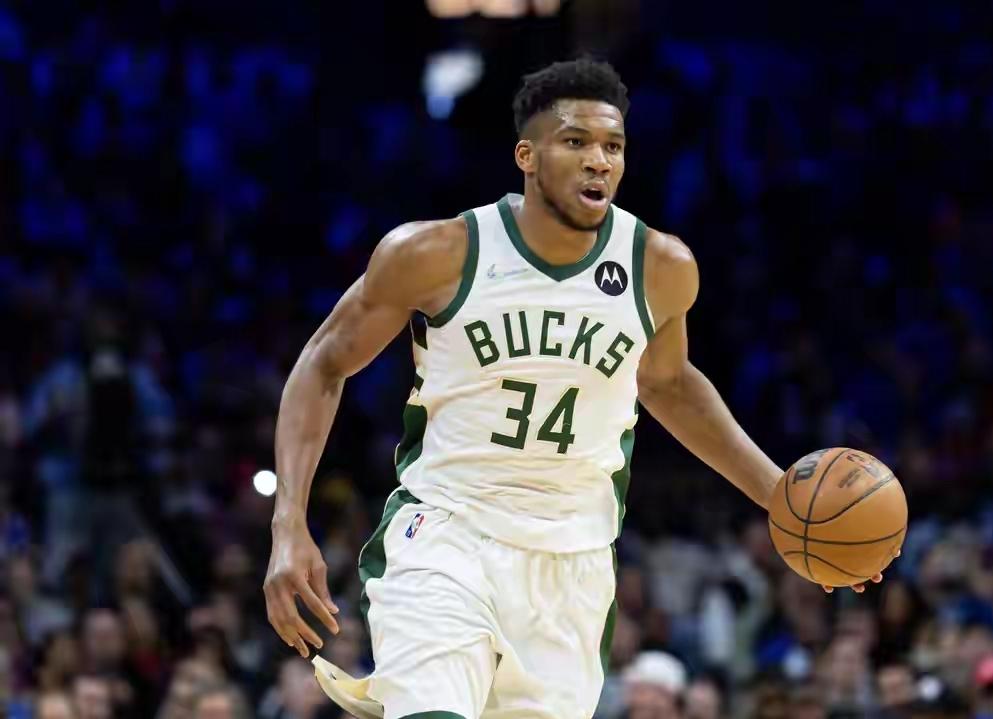 洛杉矶对字母哥肯定是有吸引力的
但是湖人拿什么追求字母哥？
詹姆斯降薪但是里弗斯