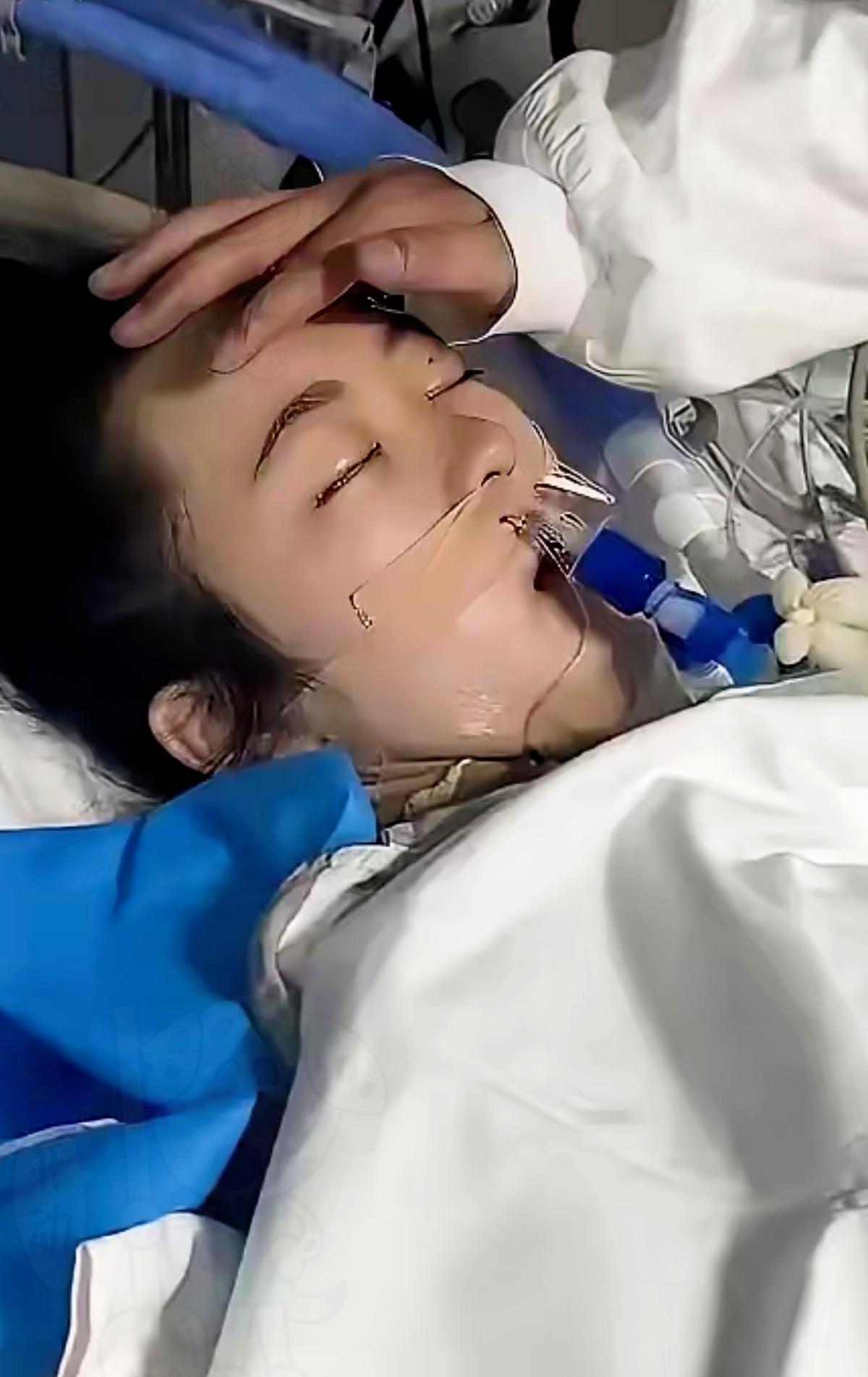 河南病房里，病危女孩攥紧父亲的手，拼尽最后力气说要把眼睛捐给失明弟弟，让弟弟替她