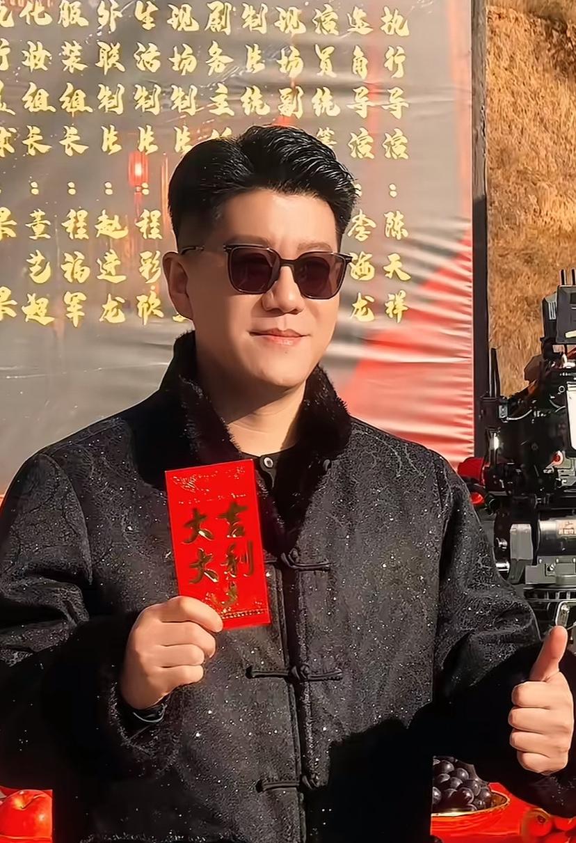 10月30日，德云社相声演员、相声有新人全国20强待定选手章九莱发布自己参加电影