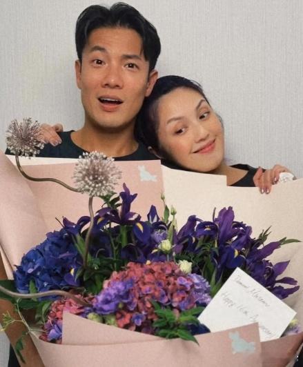 杨千嬅丁子高庆祝结婚16周年，老夫老妻了还是那么甜！ ​​​
