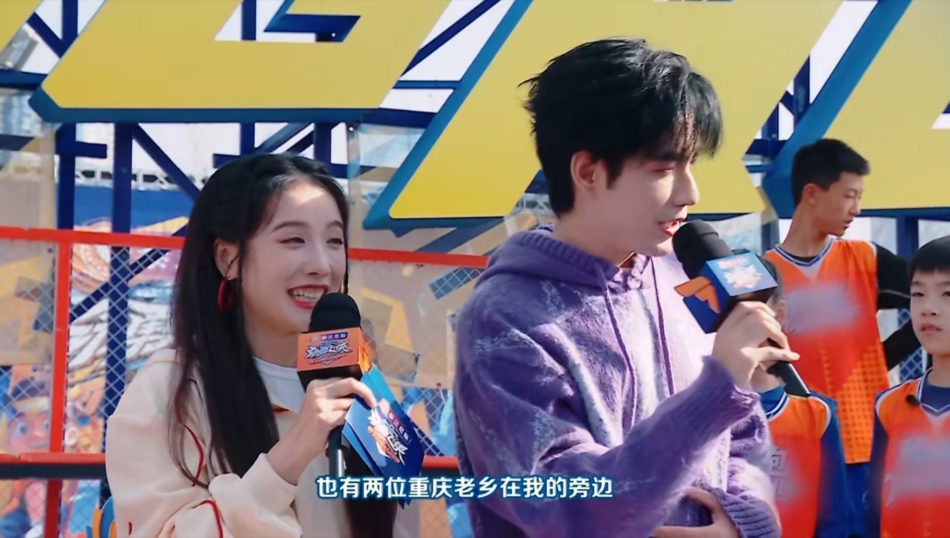 张颜齐解说是专业的 谁懂看张颜齐解说真的太拉好感了，不仅专业还很真诚，时刻关注小