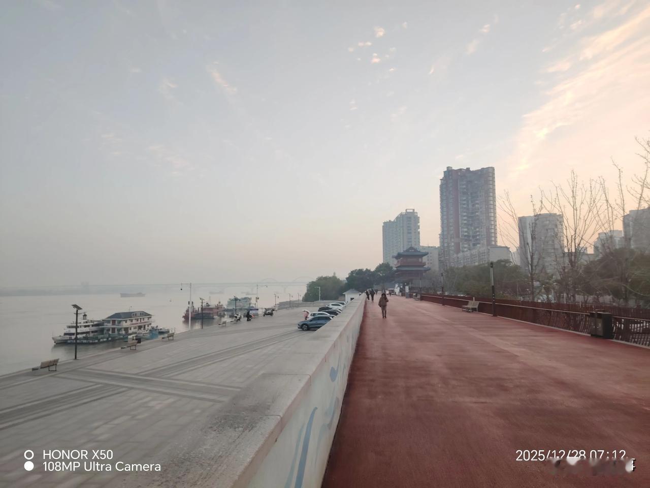 AI能创作出超越人类的艺术吗能创作出超越人类的艺术