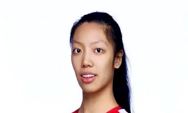 女排这帮攻手，真是拼到“变形”了！

天津的王艺竹伤愈复出，单场砍下21分够猛吧