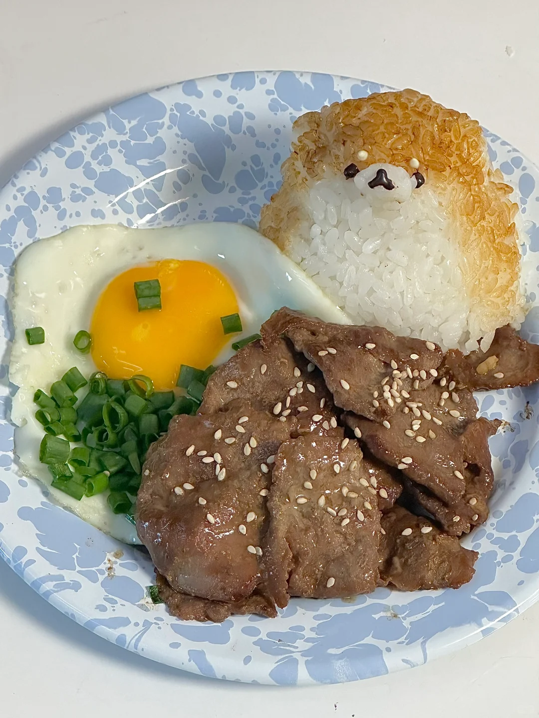 柴犬烤牛肉饭