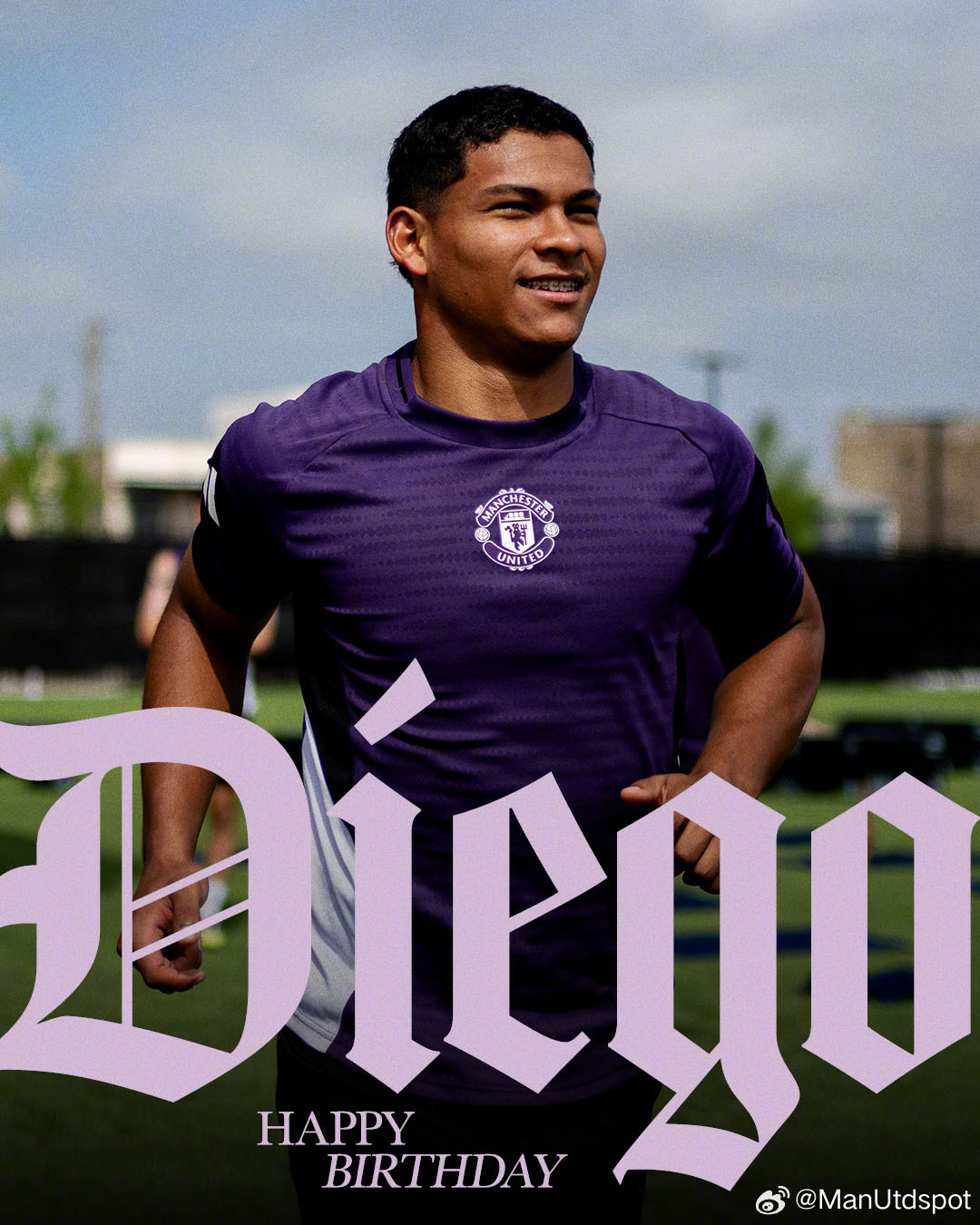 今天曼联左后卫小将迭戈莱昂19岁的生日🎂ManUtdspot曼联英超联赛