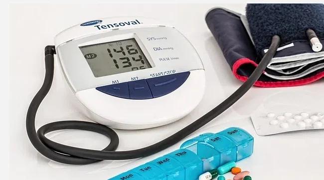 (互联网照片)
研究对英国1595名青少年从出生起开始随访，并在17岁至24岁期