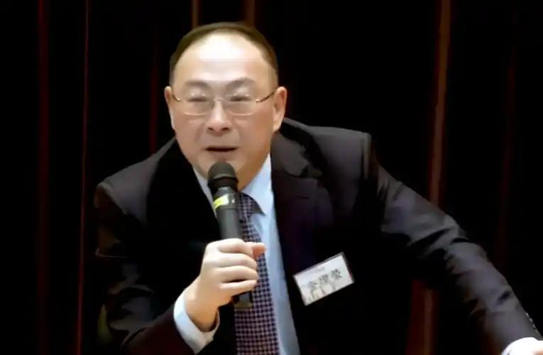 别再装糊涂了，信号已经够清楚了！
金灿荣深夜发声，释放的信息不一般！
 
最近一