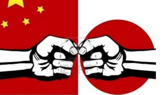 中日两国眼下这场景都快刀出鞘了，说要动手绝对不是吓唬人！可有件事我们必须得拎清楚