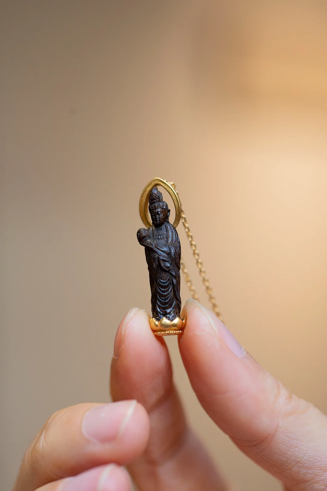 精品沉香观音随身佛，必须入这款沉香护身符