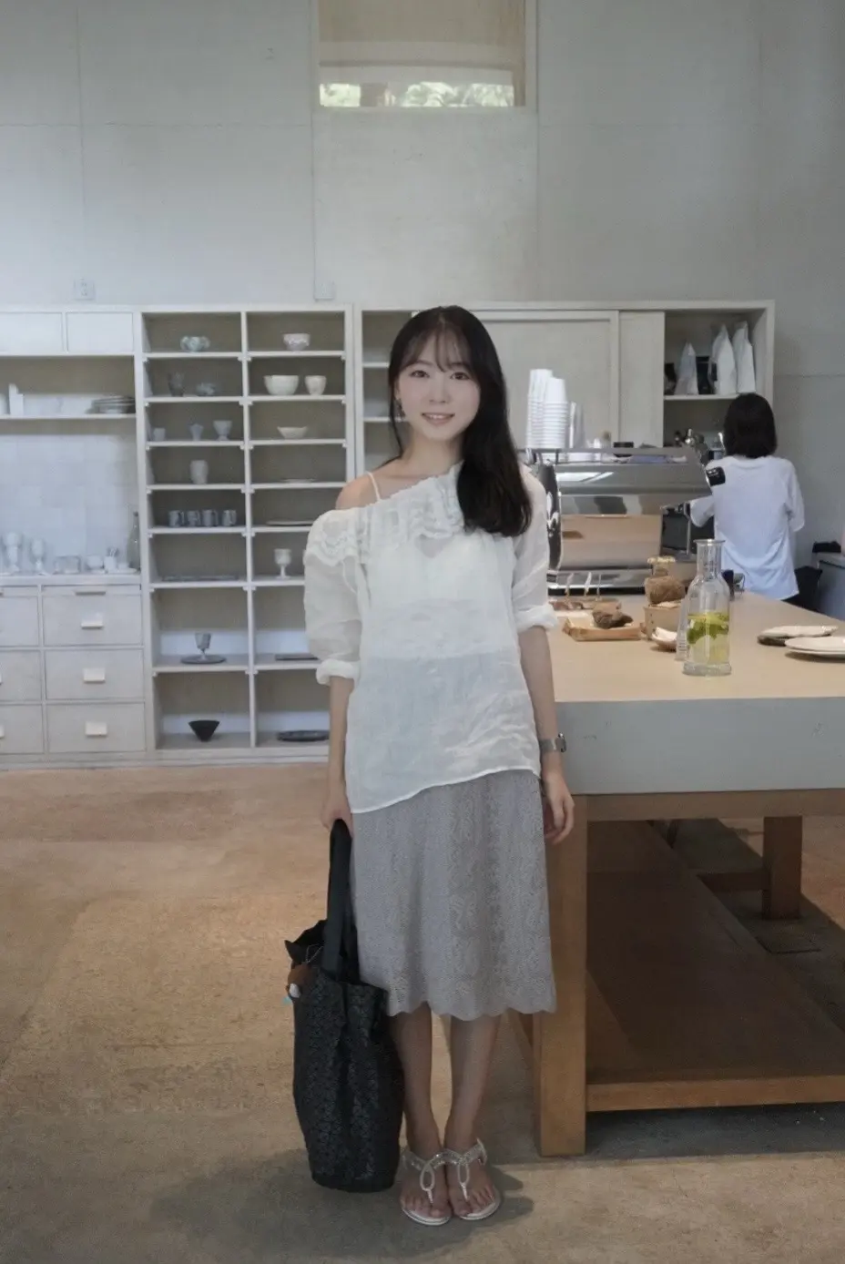 高智淡人穿搭 今日份文艺风ootd 韩系咖啡店 文艺少女的日常 日杂系穿搭