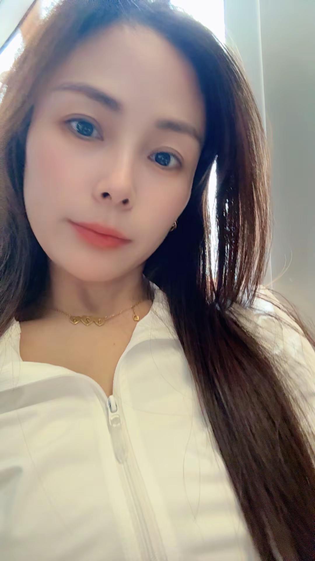前奏一响，听哭了多少人呢？听过郑源《我不后悔》的那批人，你们现在都多大了？郑源带