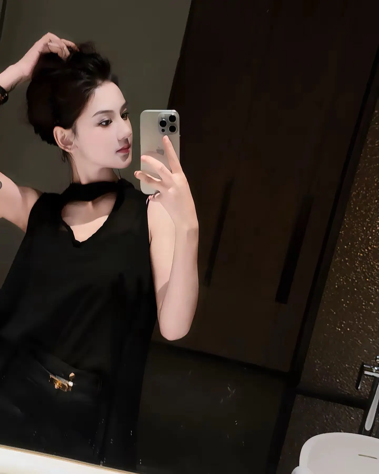 有人会和你说我是个天使。有人会和你说我是个贱人。其实这都是我。他们只是...