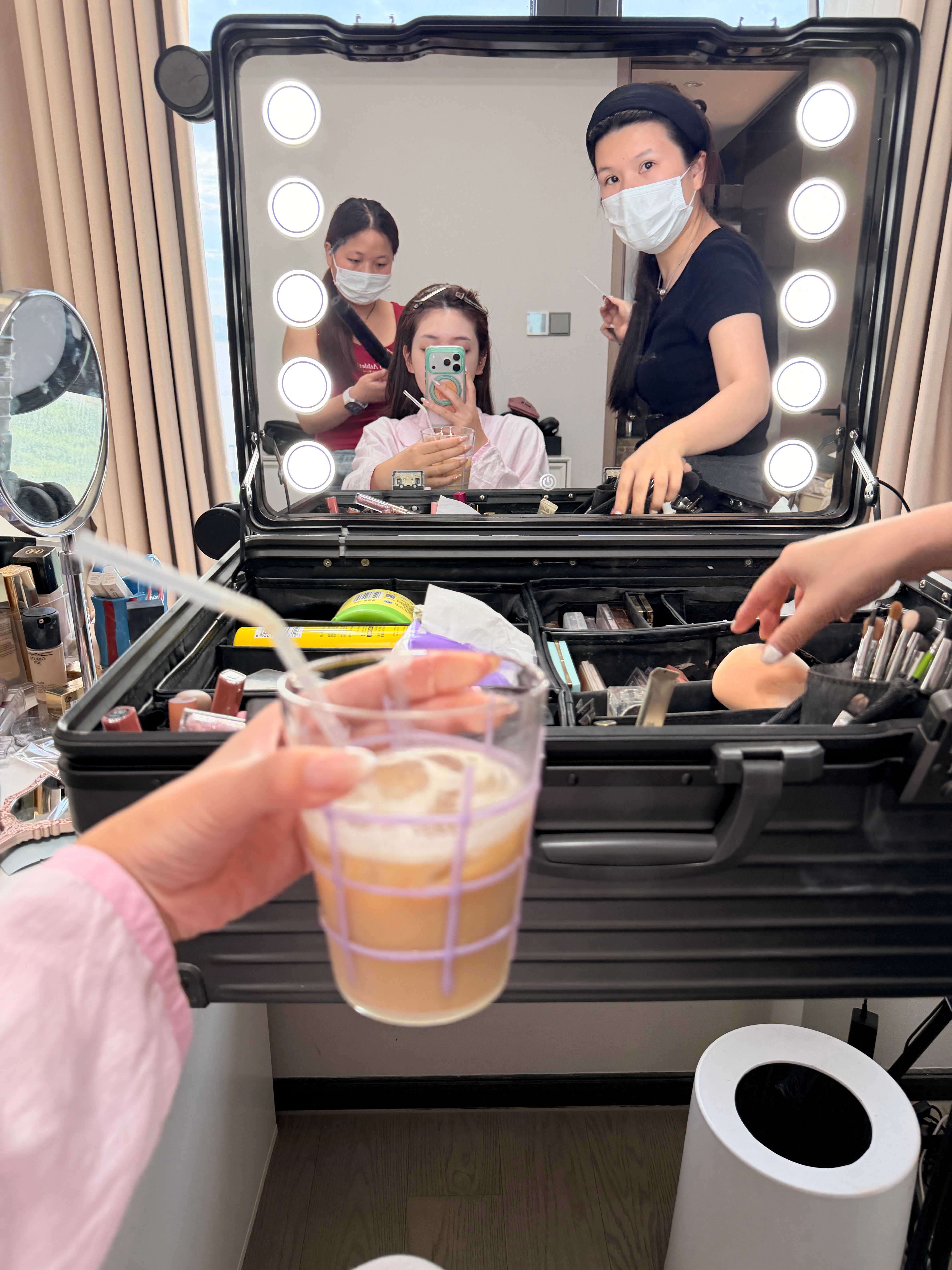 哦真是不可思议小魏huhu居然这个点起床[阴险]跟你们说自制浓缩加盒马的奶皮子牛