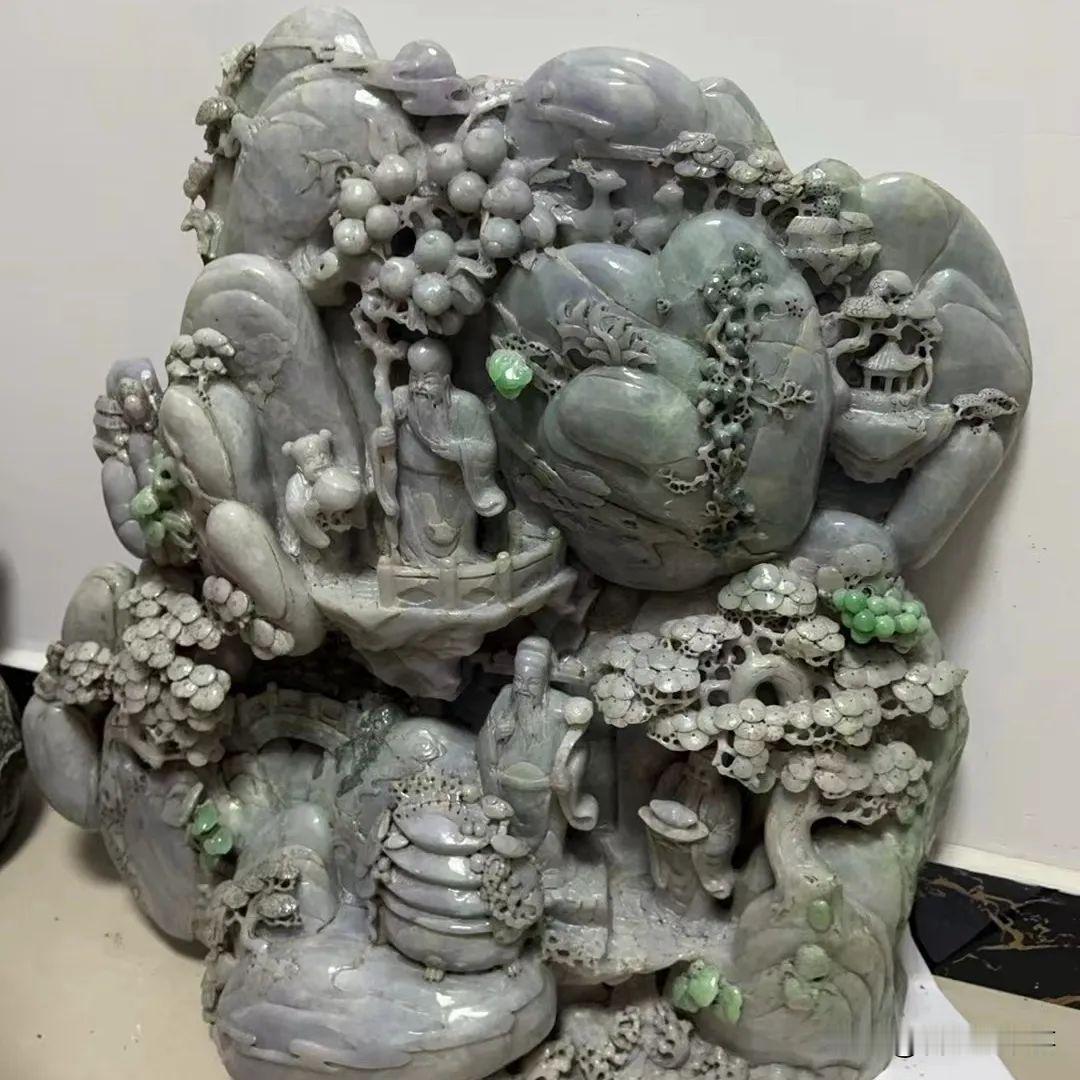 这是个人才啊！上海嘉定，一男子在寺庙里盗走一块80公斤的玉石，可当民警顺着线索找
