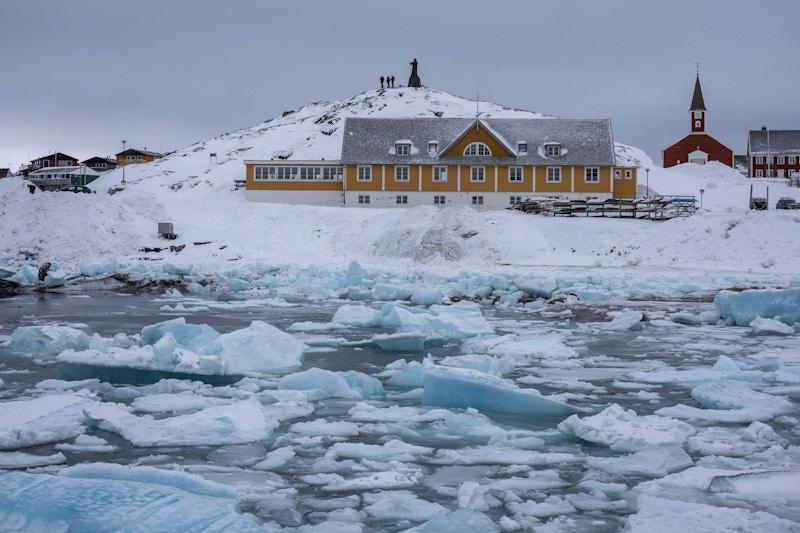 【丹麦是如何获得格陵兰岛的？】

从公元前 2500 年左右开始，来自亚洲和北美