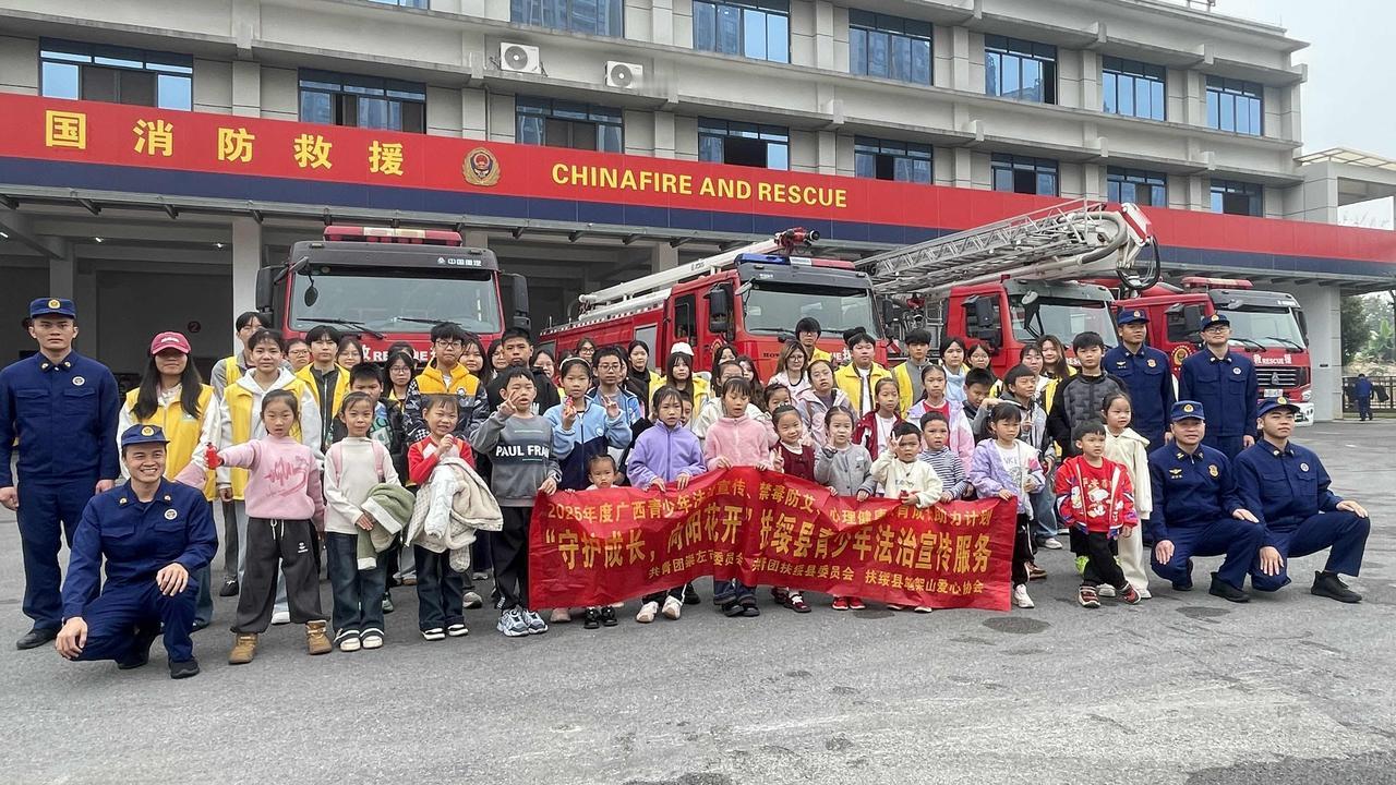 每个假期，我笔架山爱心协会都会组织大学生参加实践活动，超过300名大学生来参加活