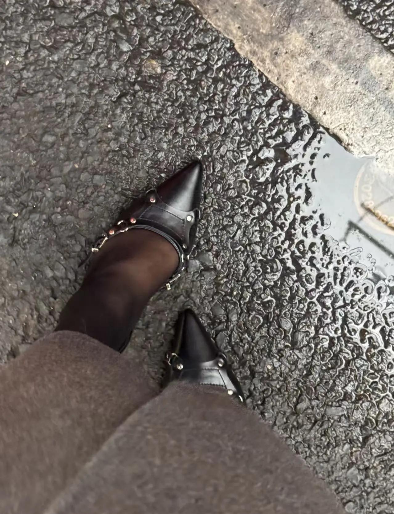 成都下雨了
成都探店 出门就下雨 高跟鞋 上班下雨下班下雨 我的城市下雨 喜欢下