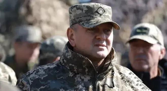乌克兰紧急辟谣“乌军总司令扎卢日内被炸身亡绝对是谣言”
乌克兰经常谣言俄罗斯谁被